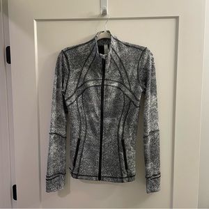 Lululemon Define jacket - like new